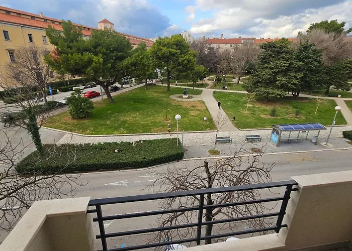 New Modern-park View-5 Minutes From Diocletian's Palace Lägenhet *