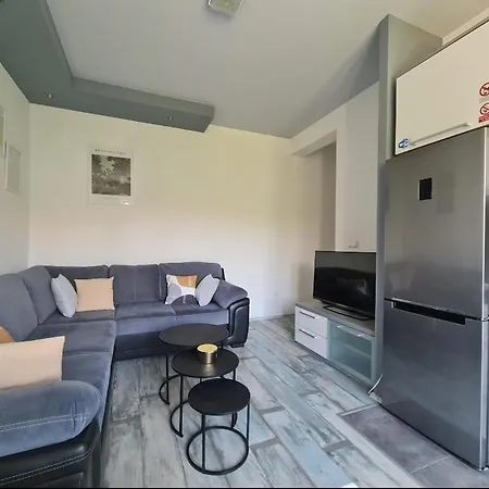 New Modern-park View-5 Minutes From Diocletian's Palace Apartment *